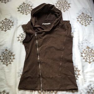 LVR hooded vest